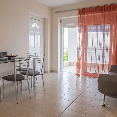 Kiveri Apartments *